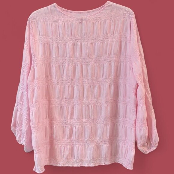 Vince Camuto Pink Smocked Blouse Puff Sleeve Textured Lightweight Top Size 3X - Picture 3 of 13